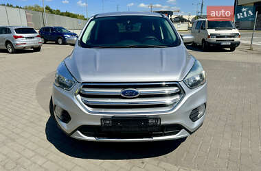 Внедорожник / Кроссовер Ford Escape 2017 в 