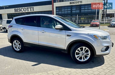 Внедорожник / Кроссовер Ford Escape 2017 в 