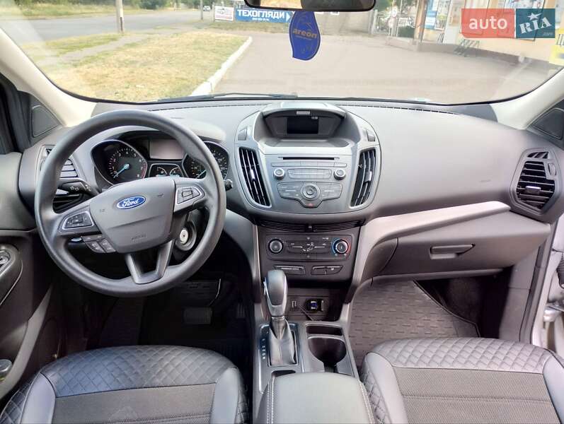 Позашляховик / Кросовер Ford Escape 2016 в Смілі