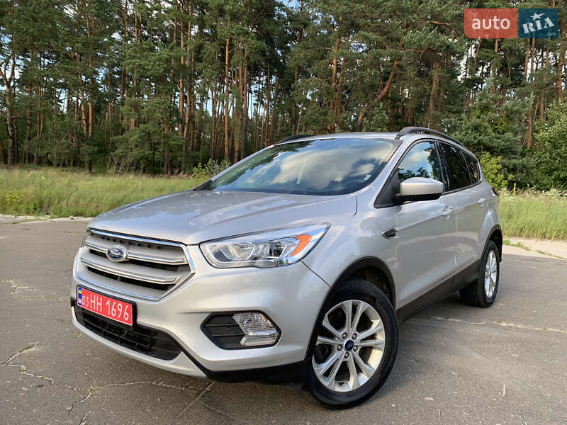 Внедорожник / Кроссовер Ford Escape 2018 в Киеве