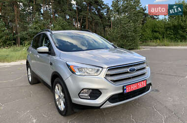 Внедорожник / Кроссовер Ford Escape 2018 в 