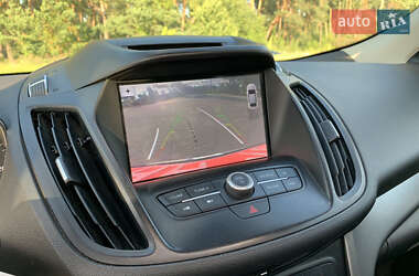 Внедорожник / Кроссовер Ford Escape 2018 в 