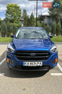 Внедорожник / Кроссовер Ford Escape 2016 в Киеве
