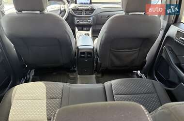 Позашляховик / Кросовер Ford Escape 2023 в 