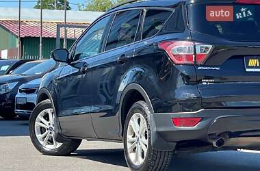 Внедорожник / Кроссовер Ford Escape 2017 в 