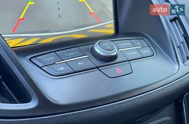 Внедорожник / Кроссовер Ford Escape 2017 в 