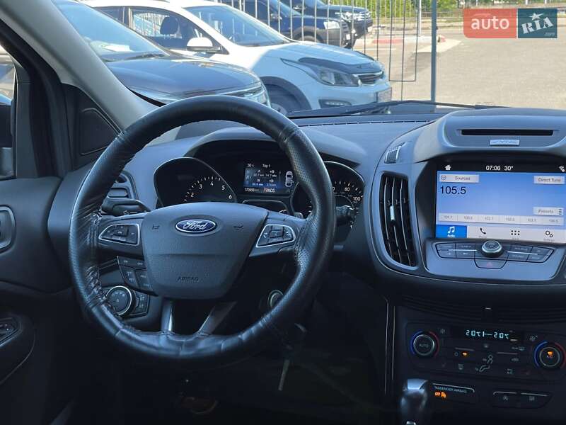 Внедорожник / Кроссовер Ford Escape 2017 в Киеве