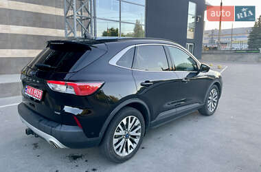 Внедорожник / Кроссовер Ford Escape 2021 в 