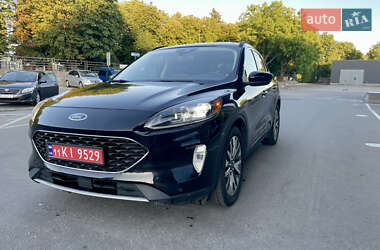 Внедорожник / Кроссовер Ford Escape 2021 в 