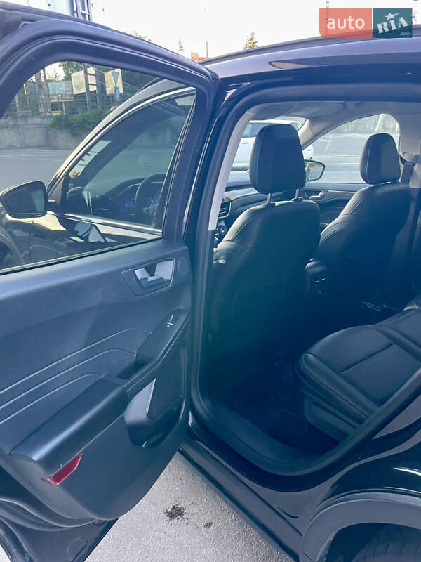 Внедорожник / Кроссовер Ford Escape 2021 в Тернополе