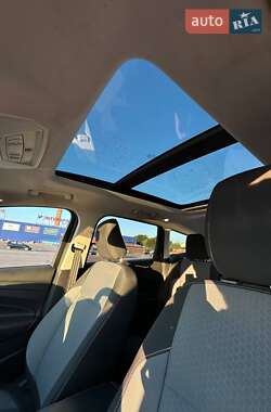Позашляховик / Кросовер Ford Escape 2018 в 