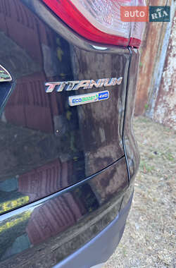 Внедорожник / Кроссовер Ford Escape 2014 в 