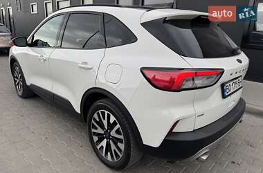Внедорожник / Кроссовер Ford Escape 2020 в 