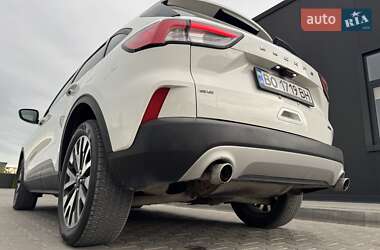 Внедорожник / Кроссовер Ford Escape 2020 в 