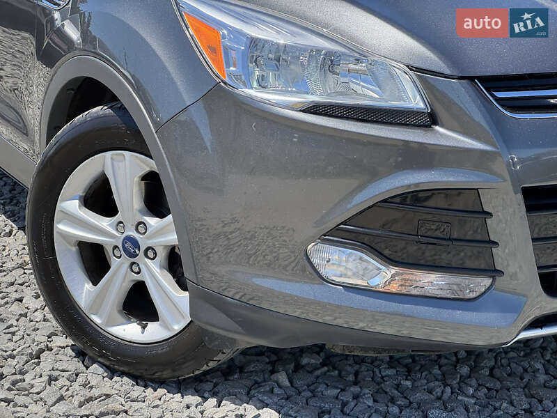 Внедорожник / Кроссовер Ford Escape 2014 в Стрые