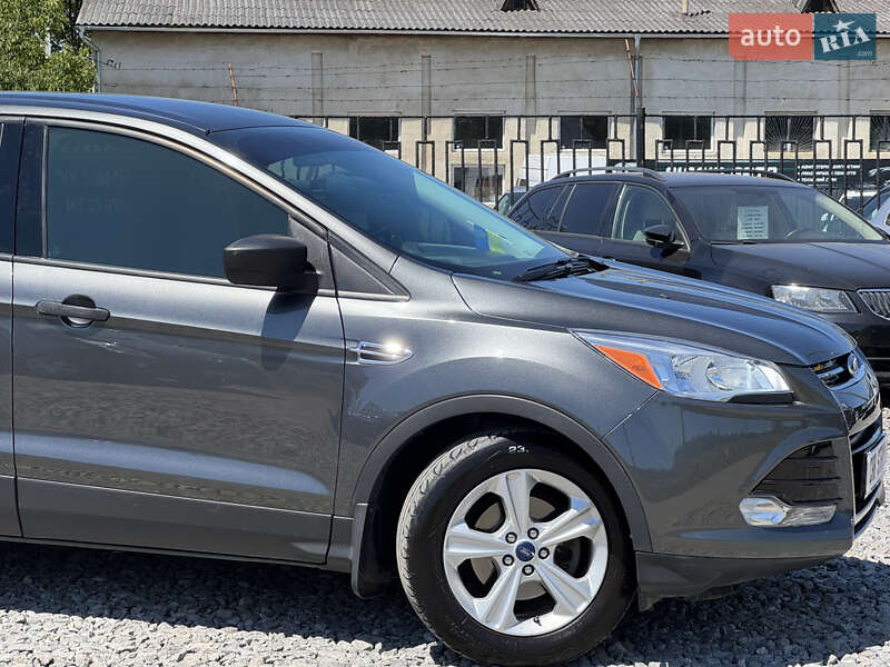 Внедорожник / Кроссовер Ford Escape 2014 в Стрые