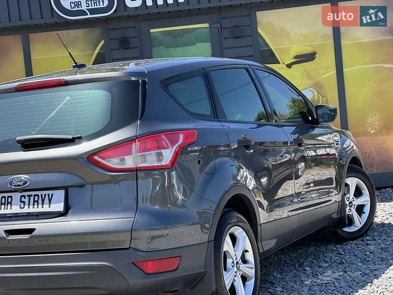 Внедорожник / Кроссовер Ford Escape 2014 в Стрые
