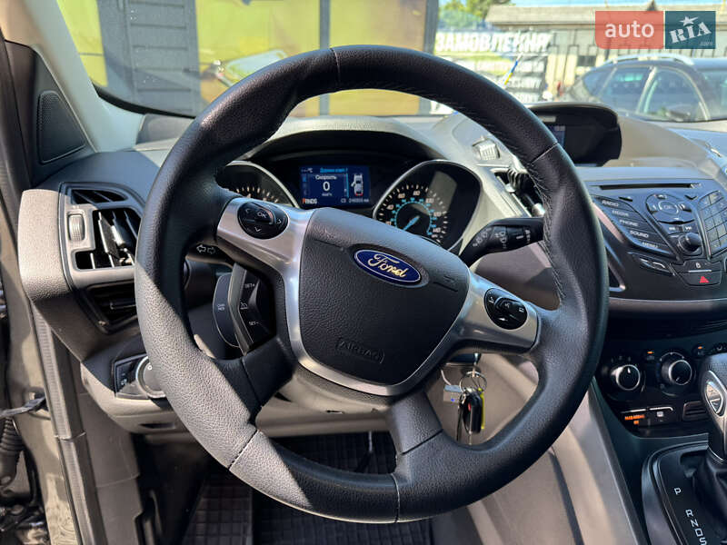 Внедорожник / Кроссовер Ford Escape 2014 в Стрые