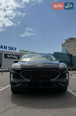 Внедорожник / Кроссовер Ford Escape 2019 в 