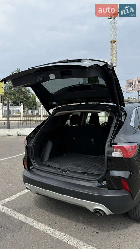 Внедорожник / Кроссовер Ford Escape 2019 в Одессе