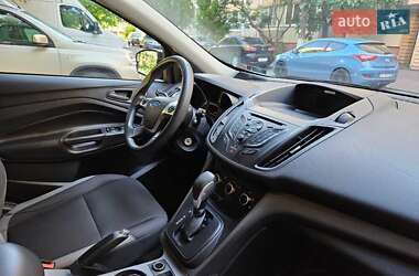 Внедорожник / Кроссовер Ford Escape 2014 в 