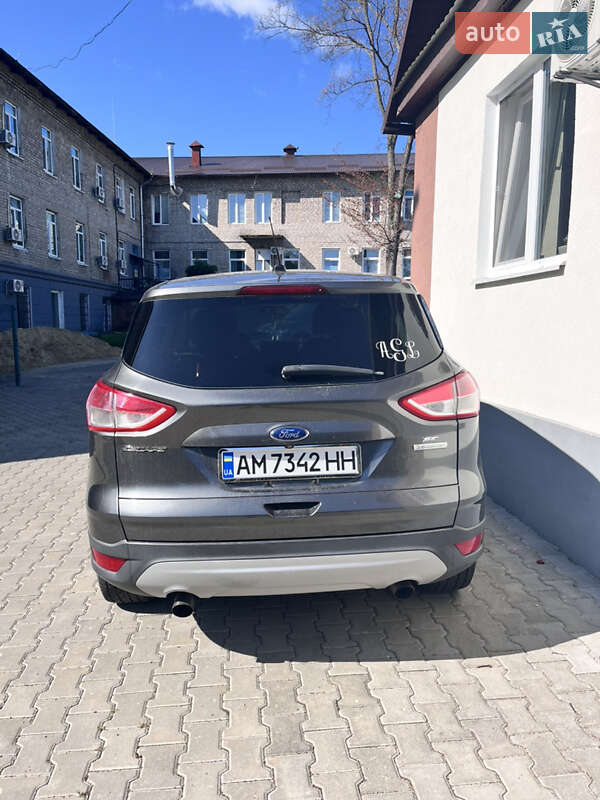 Позашляховик / Кросовер Ford Escape 2014 в Коростені