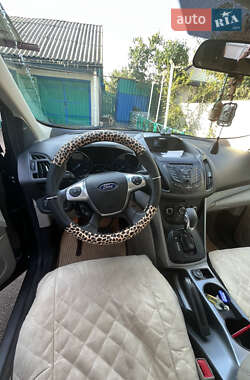 Внедорожник / Кроссовер Ford Escape 2014 в 