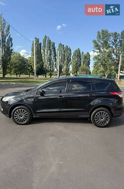 Внедорожник / Кроссовер Ford Escape 2015 в 