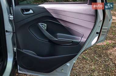 Внедорожник / Кроссовер Ford Escape 2019 в 