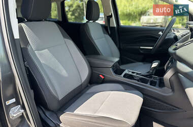 Внедорожник / Кроссовер Ford Escape 2019 в 