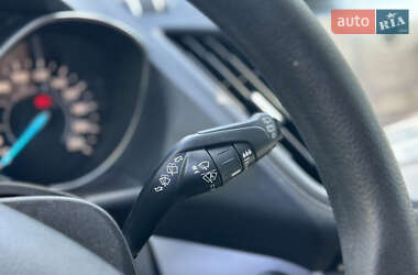 Внедорожник / Кроссовер Ford Escape 2019 в 