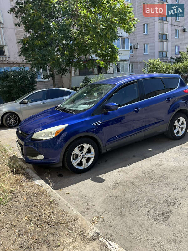 Внедорожник / Кроссовер Ford Escape 2015 в Запорожье