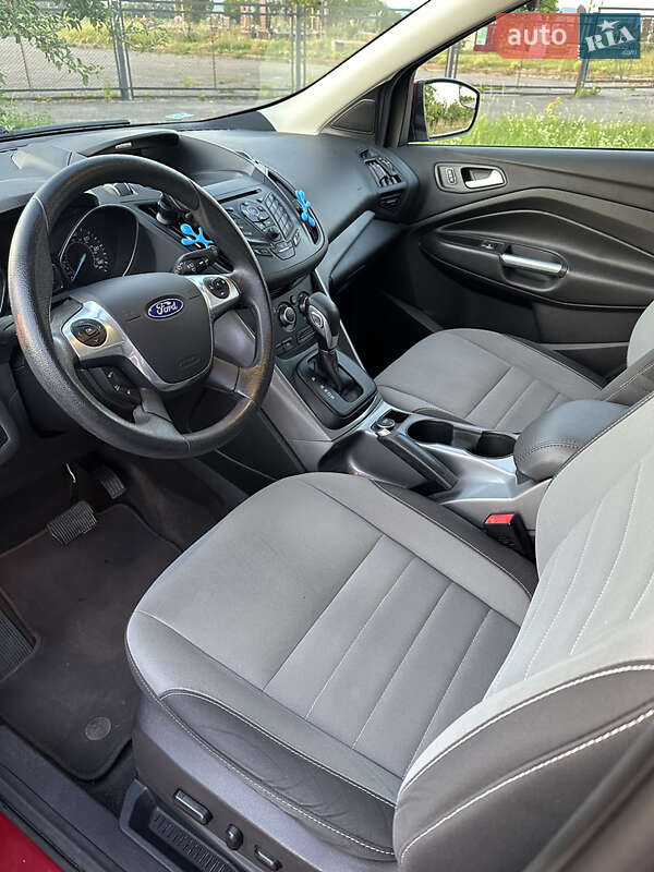 Внедорожник / Кроссовер Ford Escape 2015 в Золочеве фото 13 Внедорожник / Кроссовер Ford Escape 2015 в Золочеве