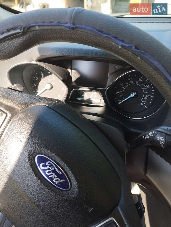 Внедорожник / Кроссовер Ford Escape 2017 в Кременце