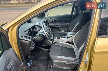 Внедорожник / Кроссовер Ford Escape 2014 в 