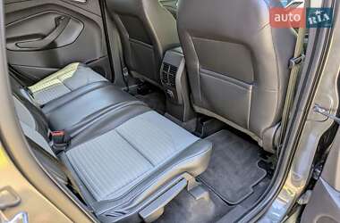 Внедорожник / Кроссовер Ford Escape 2018 в 