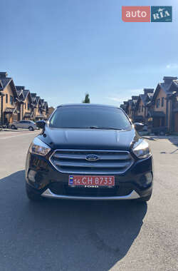 Позашляховик / Кросовер Ford Escape 2019 в 