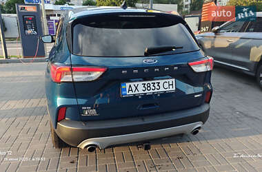 Внедорожник / Кроссовер Ford Escape 2020 в 