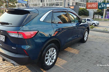 Внедорожник / Кроссовер Ford Escape 2020 в 