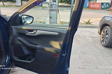 Внедорожник / Кроссовер Ford Escape 2020 в 