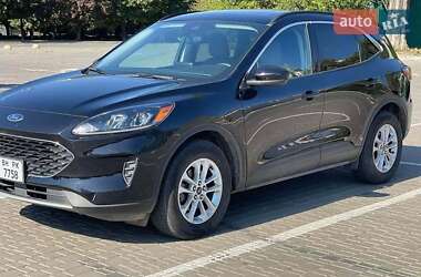 Позашляховик / Кросовер Ford Escape 2020 в 