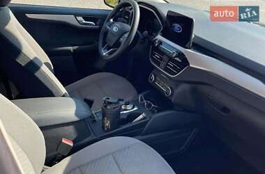 Позашляховик / Кросовер Ford Escape 2020 в 