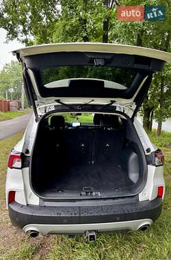 Позашляховик / Кросовер Ford Escape 2020 в Сумах