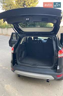 Внедорожник / Кроссовер Ford Escape 2012 в 