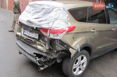 Внедорожник / Кроссовер Ford Escape 2013 в 