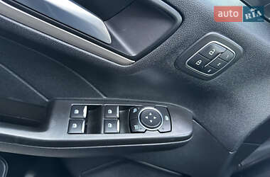Внедорожник / Кроссовер Ford Escape 2022 в 