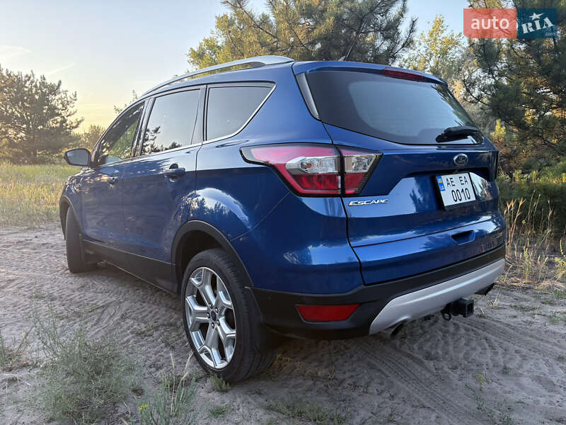 Внедорожник / Кроссовер Ford Escape 2018 в Днепре