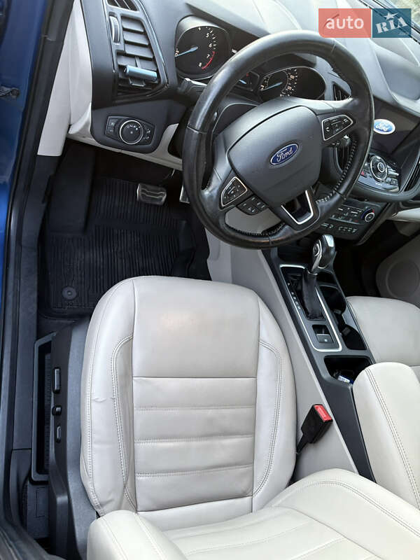 Внедорожник / Кроссовер Ford Escape 2018 в Днепре