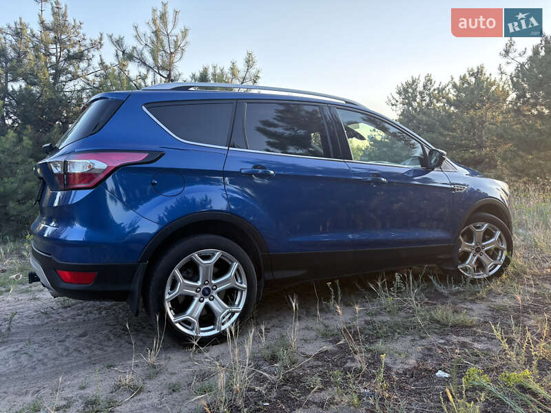 Внедорожник / Кроссовер Ford Escape 2018 в Днепре