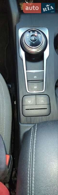 Позашляховик / Кросовер Ford Escape 2019 в Тернополі фото 16 Позашляховик / Кросовер Ford Escape 2019 в Тернополі